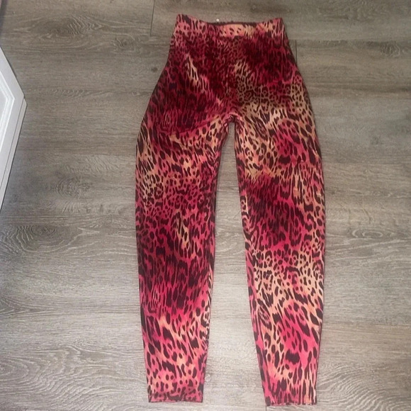 Yitty Headliner Shapping High Waist Legging in Yitty Kitty size small animal - Picture 2 of 7